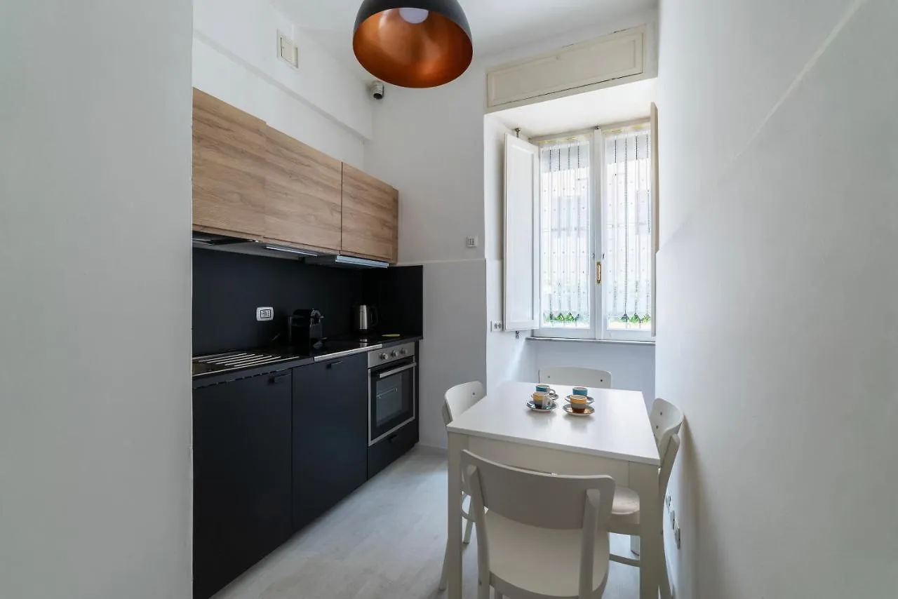 Colosseo Honey Apartment Rome