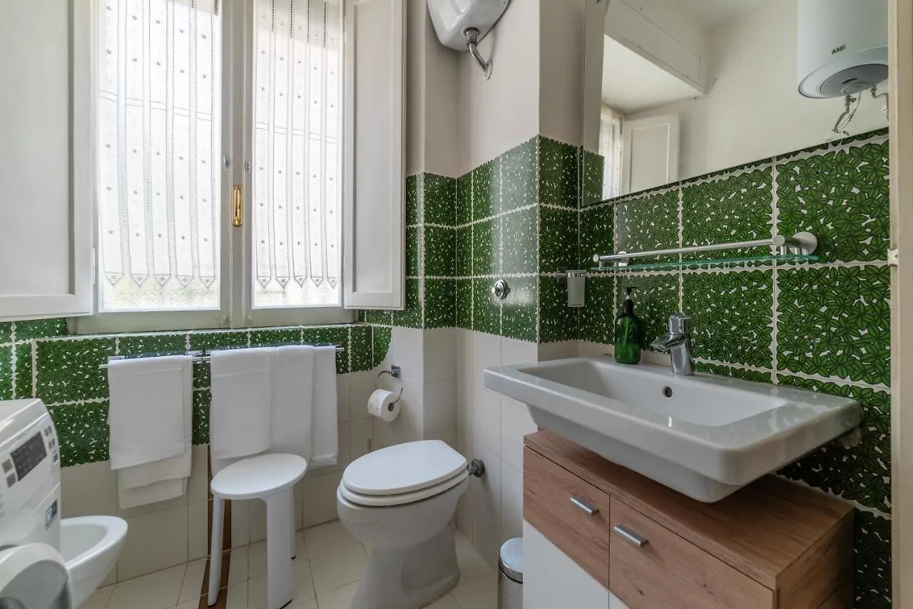 Colosseo Honey Apartment Rome