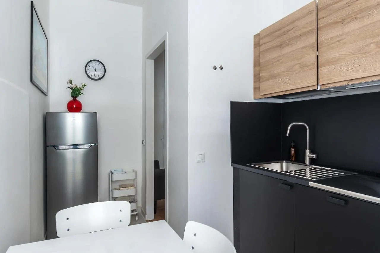 Colosseo Honey Apartment Rome 0*,  Italy