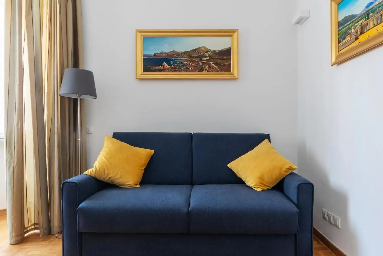 Colosseo Honey Apartment Rome
