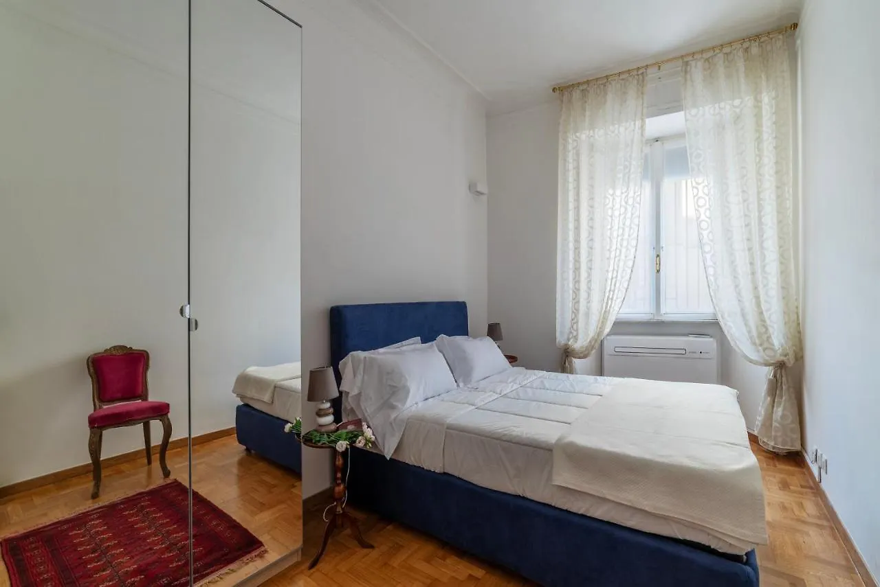 Colosseo Honey Apartment Rome Italy